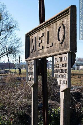Sign at the former Melo train station - Department of Cerro Largo - URUGUAY. Photo #74464