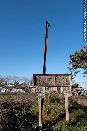 Sign at the former Melo train station - Department of Cerro Largo - URUGUAY. Photo #74465
