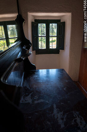 Furniture on the top floor - Department of Cerro Largo - URUGUAY. Photo #74566