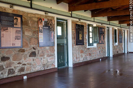Salón dedicado a fiestas y eventos - Departamento de Cerro Largo - URUGUAY. Foto No. 74530