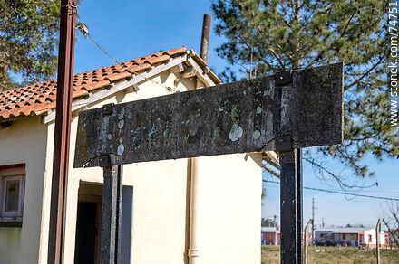 First original sign of the Rincón railway station - Department of Treinta y Tres - URUGUAY. Photo #74751