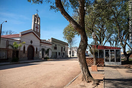 Iglesia - Departamento de Treinta y Tres - URUGUAY. Foto No. 74821