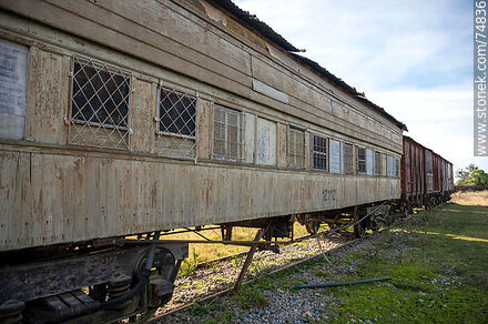 José Pedro Varela train station. Old wooden wagon - Lavalleja - URUGUAY. Photo #74836