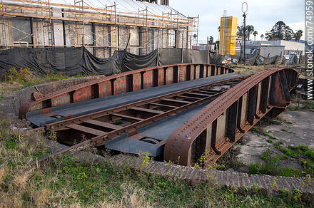 Turntable for locomotives at the railway station - Lavalleja - URUGUAY. Photo #74959