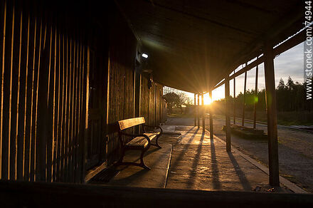 Verdum train station, near Minas. Backlighting on the platform at sunset - Lavalleja - URUGUAY. Photo #74944
