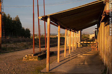 Estación de trenes Verdum, próxima a Minas - Departamento de Lavalleja - URUGUAY. Foto No. 74933