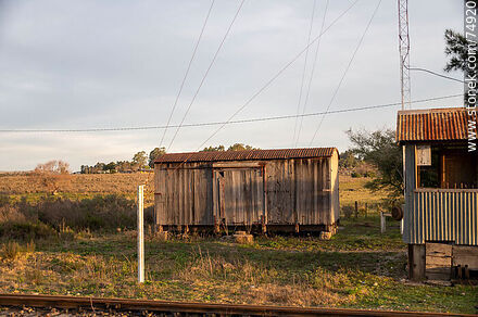 Estación de trenes Verdum, próxima a Minas - Departamento de Lavalleja - URUGUAY. Foto No. 74920