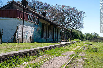 Estación de trenes de Sauce convertida en centro CAIF - Departamento de Canelones - URUGUAY. Foto No. 75085