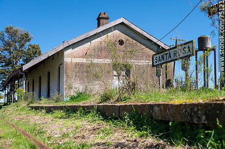 Estación de trenes de Santa Rosa - Departamento de Canelones - URUGUAY. Foto No. 75121