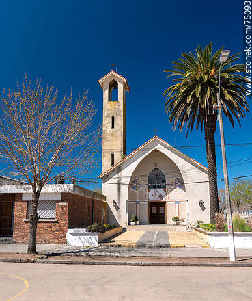 Parroquia Santa Rosa de Lima - Departamento de Canelones - URUGUAY. Foto No. 75093