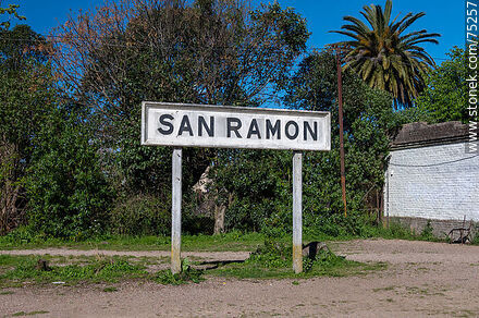 Estación de ferrocarril de San Ramón. Cartel de la estación - Departamento de Canelones - URUGUAY. Foto No. 75257
