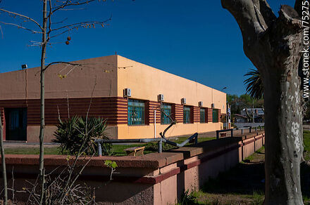Escuela - Departamento de Canelones - URUGUAY. Foto No. 75275
