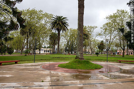 Plaza Artigas - Departamento de Durazno - URUGUAY. Foto No. 75355