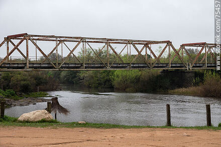 Puente en Ruta 6 sobre el río Yí - Departamento de Durazno - URUGUAY. Foto No. 75457