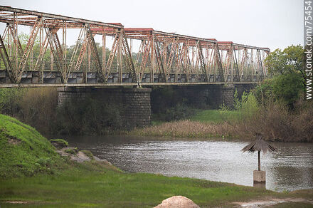 Puente en Ruta 6 sobre el río Yí - Departamento de Durazno - URUGUAY. Foto No. 75454