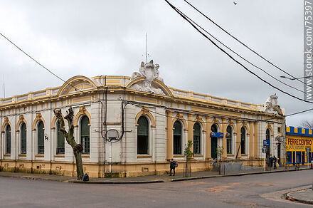 Banco República - Durazno - URUGUAY. Photo #75397