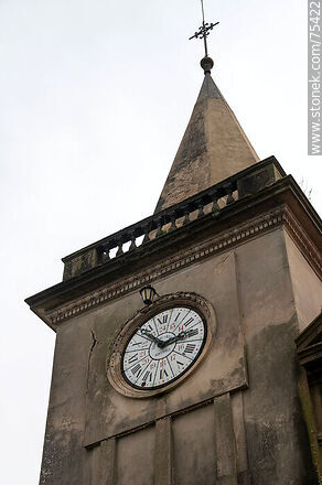 Parroquia San Antonio de Padua. Reloj en la torre - Departamento de Durazno - URUGUAY. Foto No. 75422