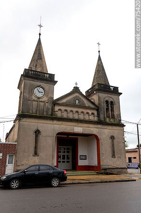 Parroquia San Antonio de Padua - Departamento de Durazno - URUGUAY. Foto No. 75420