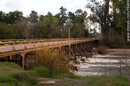 Puente carretero en Ruta 6 sobre el río Santa Lucía - Departamento de Canelones - URUGUAY. Foto No. 75469