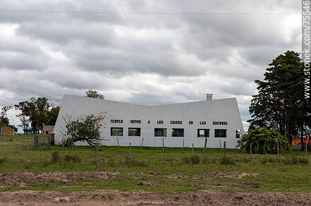 Templo Votivo a los Caídos en las Guerras - Departamento de Florida - URUGUAY. Foto No. 75546