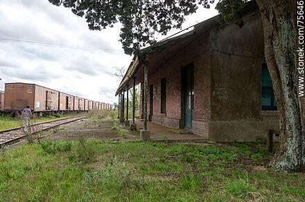 Lo que queda de la estación Illescas de trenes - Departamento de Florida - URUGUAY. Foto No. 75646