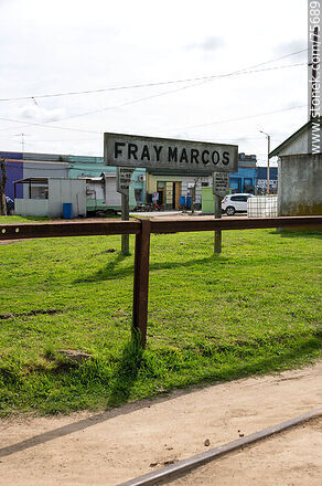 Estación Fray Marcos de ferrocarril. Cartel de la estación - Departamento de Florida - URUGUAY. Foto No. 75689