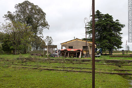 Antigua estación de trenes Elías Regules - Departamento de Durazno - URUGUAY. Foto No. 75760