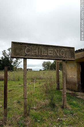 Old Chileno railroad station. Station sign - Durazno - URUGUAY. Photo #75878
