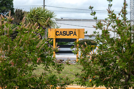 Estación de ferrocarril de Casupá. Cartel de la estación - Departamento de Florida - URUGUAY. Foto No. 75969