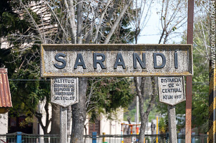 Estación de ferrocarril de Sarandí Grande. Cartel de la estación - Departamento de Florida - URUGUAY. Foto No. 76064
