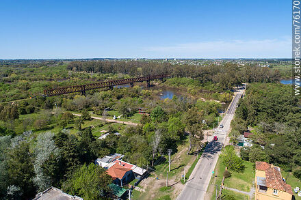 Aerial view of the road to the Puente Viejo - Durazno - URUGUAY. Photo #76170