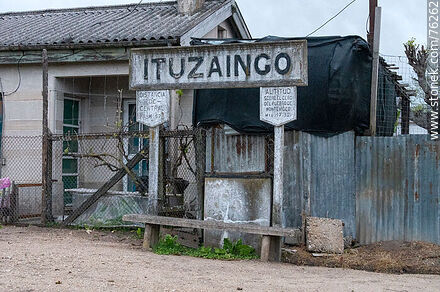 Ituzaingó Railway Station. Station sign - San José - URUGUAY. Photo #76262