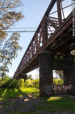 Railroad bridge over Churchill Avenue and across the Yí River (2021) - Durazno - URUGUAY. Photo #76432