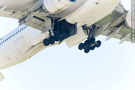 Air France Boeing 777 decollecting and stowing the landing gear - Department of Canelones - URUGUAY. Photo #76726