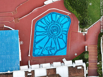 Vista aérea vertical del Hotel Casapueblo - Punta del Este y balnearios cercanos - URUGUAY. Foto No. 77082