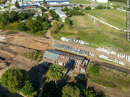 Vista aérea de la reconstrucción de vías férreas para el tren de UPM (2022) - Departamento de Canelones - URUGUAY. Foto No. 77460