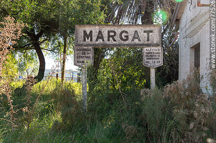 Margat railroad station. Station sign - San José - URUGUAY. Photo #77526