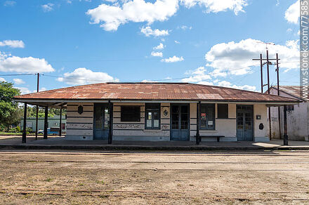 Estación de trenes Víctor Sudriers - Departamento de Canelones - URUGUAY. Foto No. 77585