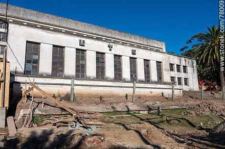 Former UTE substation in front of the railroad station - Department of Rocha - URUGUAY. Photo #78009
