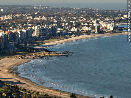 Vista aérea de las playas Buceo y Malvín - Departamento de Montevideo - URUGUAY. Foto No. 78487