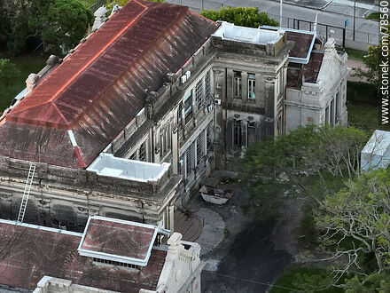 Vista aérea de las antiguas instalaciones de la Facultad de Veterinaria - Departamento de Montevideo - URUGUAY. Foto No. 78560