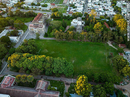 Vista aérea del predio donde estaba ubicada la Facultad de Veterinaria (2022) - Departamento de Montevideo - URUGUAY. Foto No. 78557