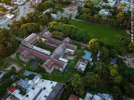 Vista aérea del predio donde estaba ubicada la Facultad de Veterinaria (2022) - Departamento de Montevideo - URUGUAY. Foto No. 78556