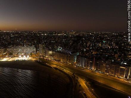 Aerial view of the Pocitos promenade and the city of Montevideo. - Department of Montevideo - URUGUAY. Photo #78636