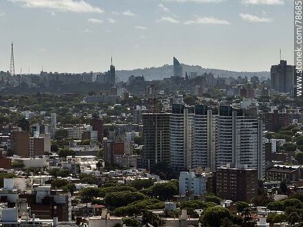 Aerial view of Montevideo towards the Cerro, Antel tower, Diamantis towers. - Department of Montevideo - URUGUAY. Photo #78685