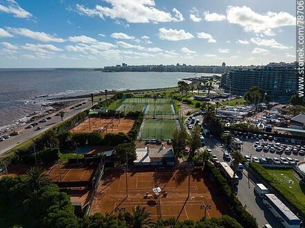 Vista aérea de las canchas del Yacht Club - Departamento de Montevideo - URUGUAY. Foto No. 78706