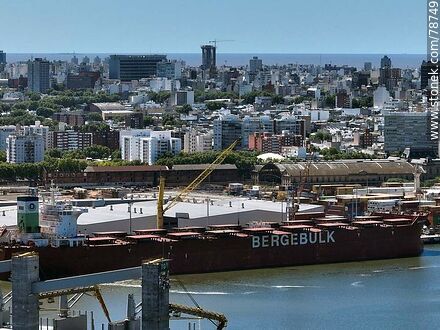 Foto aérea de la bahía de Montevideo - Departamento de Montevideo - URUGUAY. Foto No. 78749