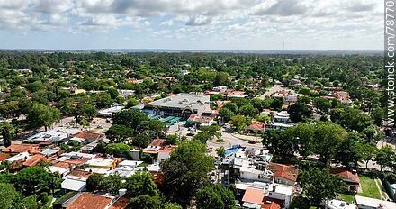 Foto aérea de Atlántida. Supermercado Disco - Departamento de Canelones - URUGUAY. Foto No. 78770