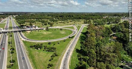 Aerial photo of the intersection of routes 11 and Interbalnearia - Department of Canelones - URUGUAY. Photo #78779