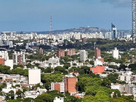 Foto aérea de la ciudad de Montevideo. Torre de las Telecomunicaciones, Cerro de Montevideo - Departamento de Montevideo - URUGUAY. Foto No. 78901